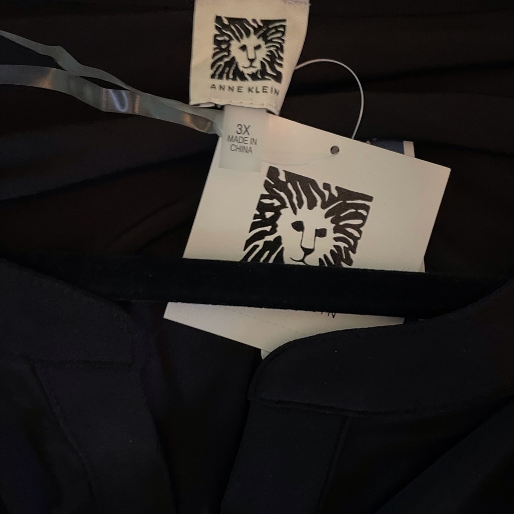 New Anne Klein Black V-Neck Blouse with Gold Button Placket and Sleeve Accent - Picture 4 of 4